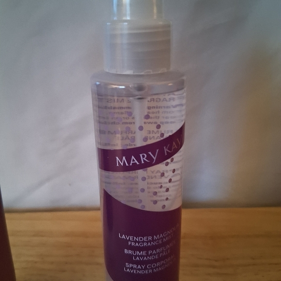 Mary Kay Lavender Body Care Collection - Picture 9 of 10